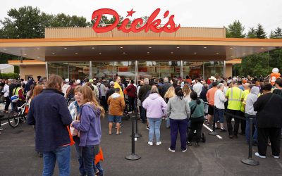 Event Recap: Dick’s Drive-In opens new location in Everett